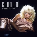 24-08-1983 Bonnie St. Clair at studio in Amsterdam. Photo: Govert de Roos/Connu

[keywords]Half Length, Eyecontact[/keywords]